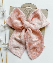 Load image into Gallery viewer, *SALE* Sweet Peach Velvet Bows
