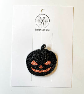 *PREORDER* Black Pumpkin Beaded Clips