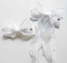 Load image into Gallery viewer, White Pearl Ceci Bows