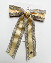 Load image into Gallery viewer, Spring Gwennas Vintage Style