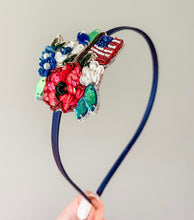 Load image into Gallery viewer, Floral Patriotic Flag Beaded Clips