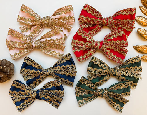 Holiday Gwenna Handtied Bows