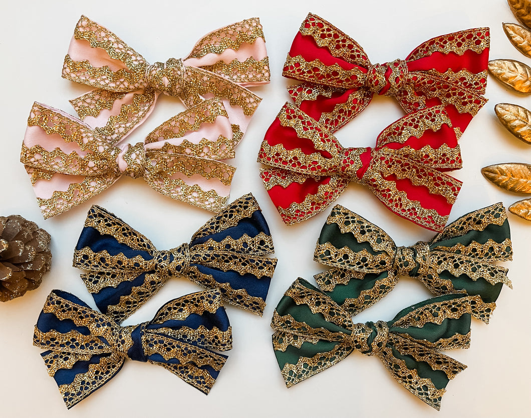 Holiday Gwenna Handtied Bows