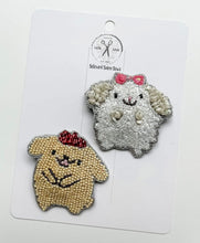 Load image into Gallery viewer, *PREORDER* Pompompurin &amp; Macaroon Beaded Clips