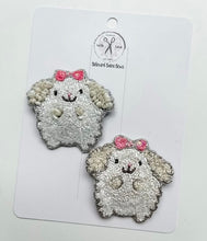 Load image into Gallery viewer, *PREORDER* Pompompurin &amp; Macaroon Beaded Clips