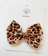 Load image into Gallery viewer, Cheetah Suede Bows &amp; Headbands