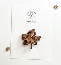 Load image into Gallery viewer, Maple Leaf Beaded Clips