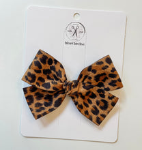 Load image into Gallery viewer, Cheetah Suede Bows &amp; Headbands