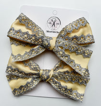 Load image into Gallery viewer, (Single Color Pigtails) Spring Gwennas Handtied Style