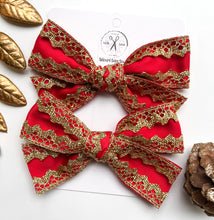 Load image into Gallery viewer, Holiday Gwenna Handtied Bows