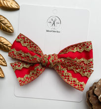 Load image into Gallery viewer, Holiday Gwenna Handtied Bows