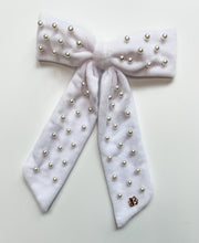 Load image into Gallery viewer, White Pearl Kara Bow