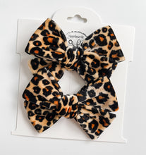 Load image into Gallery viewer, Leopard Bows &amp; Headbands