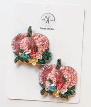 Load image into Gallery viewer, *PREORDER* Pink Beaded Pumpkin Clips