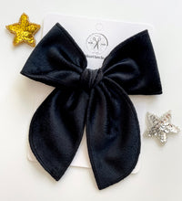 Load image into Gallery viewer, Black Velvet Beloveds