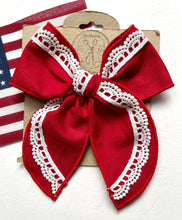 Load image into Gallery viewer, Patriotic Linen &amp; Lace
