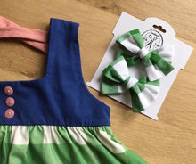 Load image into Gallery viewer, Green buffalo Handtied Bow