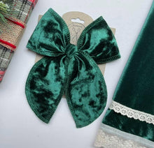 Load image into Gallery viewer, Emerald Green Kali Velvet