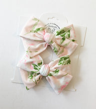 Load image into Gallery viewer, Shifting Floral Dotty Bows and Headbands