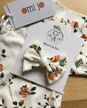 Load image into Gallery viewer, Burnt Orange Handtied Bow