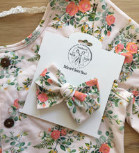 Load image into Gallery viewer, Orange Blossom Handtied Bow