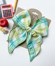 Load image into Gallery viewer, Green Apple Plaid Linen Beloved Bows