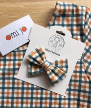 Load image into Gallery viewer, Brown Sugar &amp; Spruce Handtied Bow