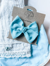 Load image into Gallery viewer, Aqua Linen Beloved Bows