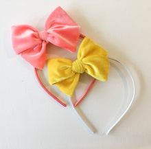 Load image into Gallery viewer, Coral Handtied Bow