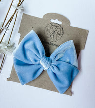 Load image into Gallery viewer, Pastel Spring Handtied Bows
