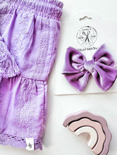 Load image into Gallery viewer, Lavender Handtied Bow