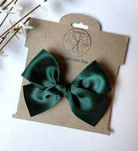Load image into Gallery viewer, Hunter Green Satin Vintage Bows