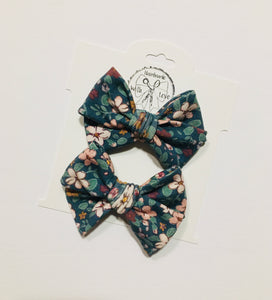 Midnight Forest Floral Handtied Bows