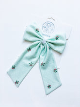 Load image into Gallery viewer, Sweet Mint &amp; Berry Handtied and Vintage style Bows