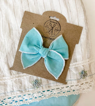 Load image into Gallery viewer, Aqua Linen Beloved Bows