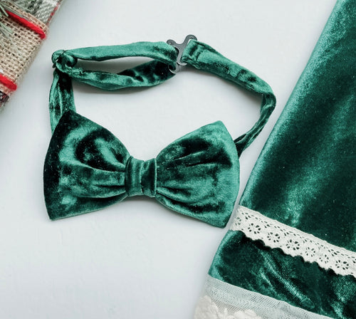 *2 Week TAT* Emerald Green Velvet Bow tie